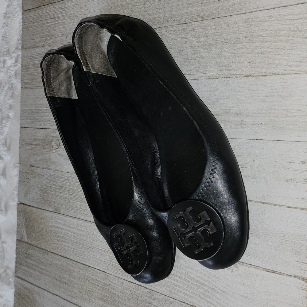 - Tory Burch flats black leather size 7 M